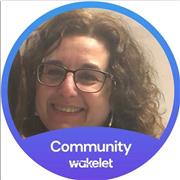 Insegnante di inglese impartisce lezioni private per recupero scolastico o universitario